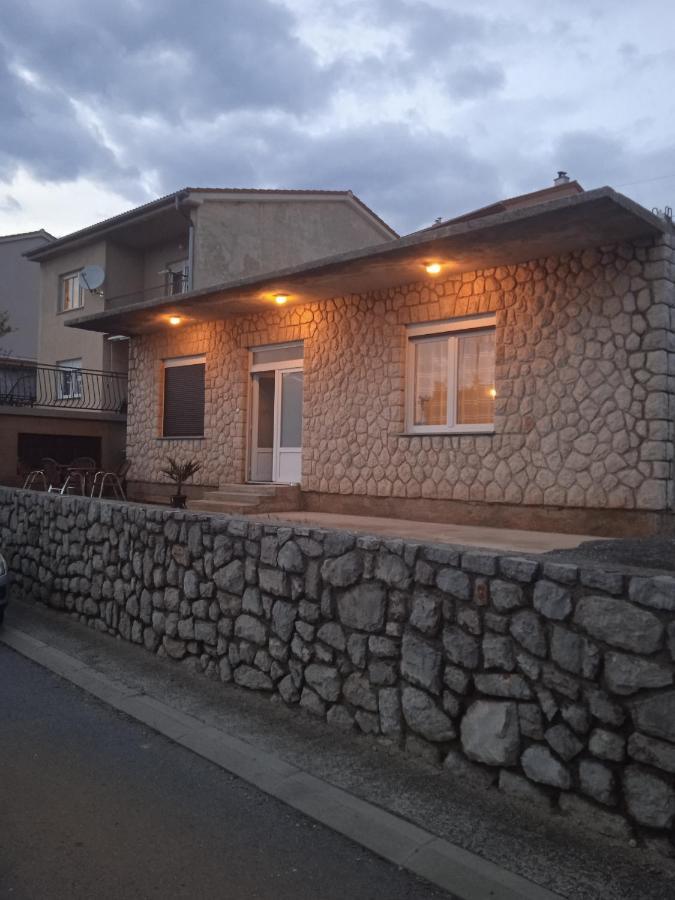 Apartment Luka Сен Екстериор снимка