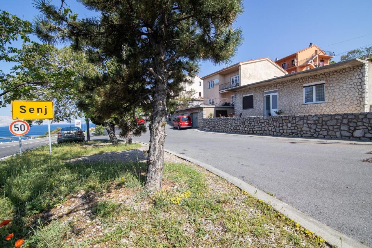 Apartment Luka Сен Екстериор снимка