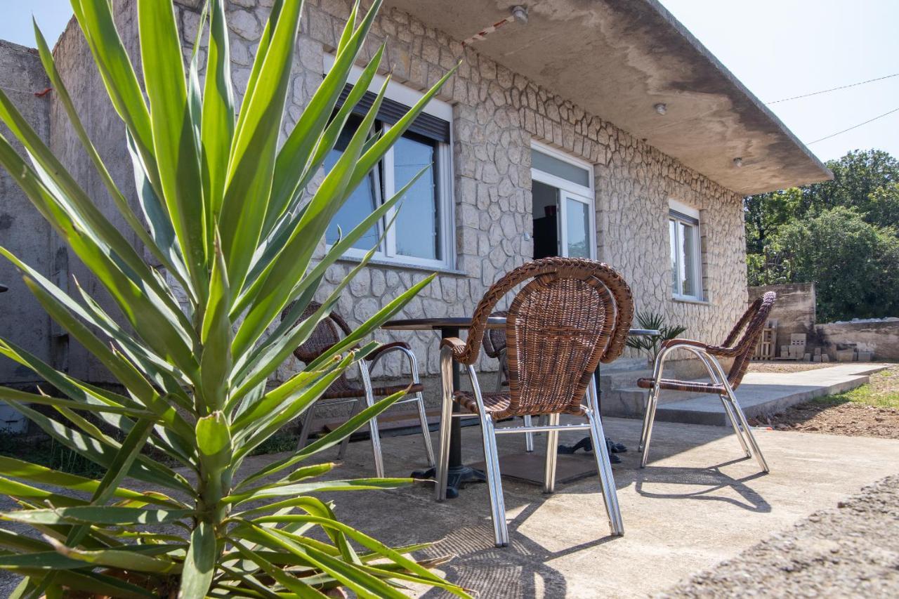 Apartment Luka Сен Екстериор снимка