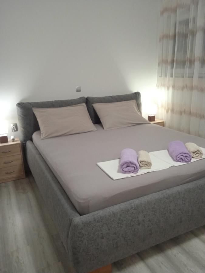 Apartment Luka Сен Екстериор снимка